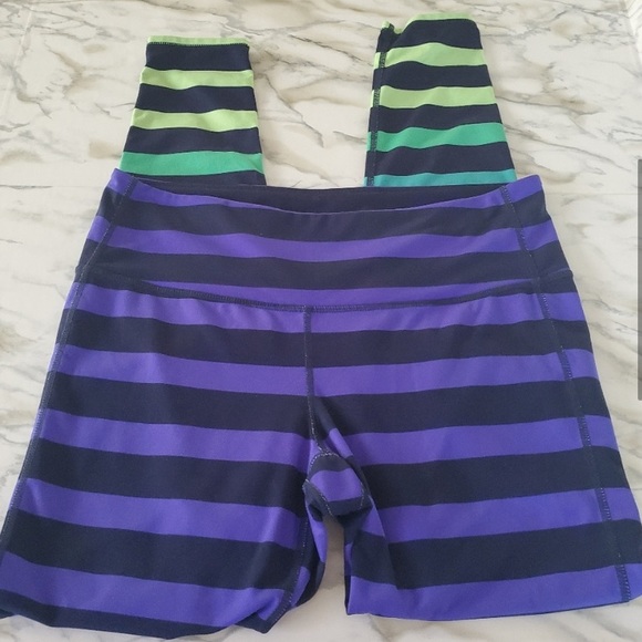 SOLD Athleta High Rise Bold Stripe Chaturanga - Picture 4 of 8